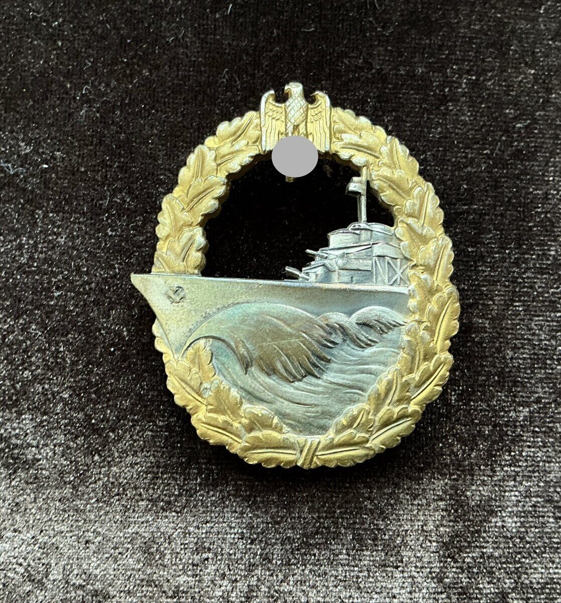 Знак , члена экипажа эсминца , Кригсмарине. БУНТМЕТАЛЛ.