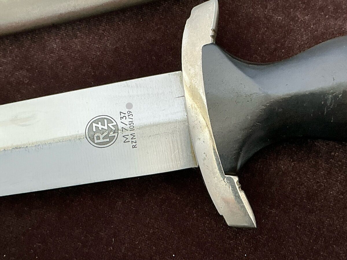 Парадный кинжал СС обр. 1933 г. Производитель -RZM M7/37 1051/39 SS Klaas Robert, Solingen. 