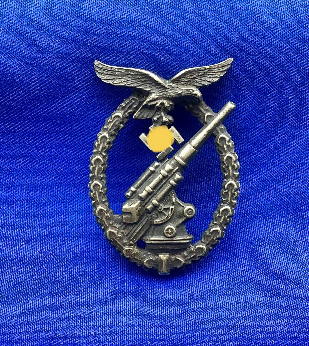 Знак «Зенитная артиллерия Люфтваффе». Производитель- C.E. JUNCKER